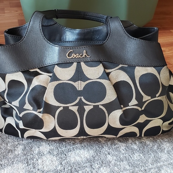 Coach Handbags - Coach purse Coach Handbags - Coach purse